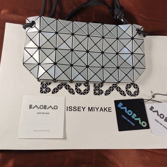 Bao Bao Issey Miyake Loop Shoulder Bag Silver - Picture 4 of 9